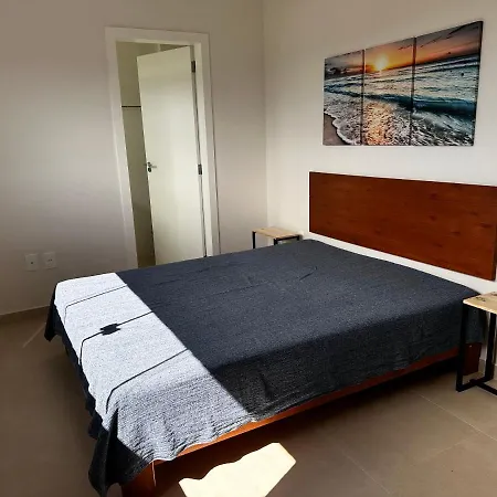 Encanto de apartamento, novo! A 290 metros da praia do Canto Grande!-2